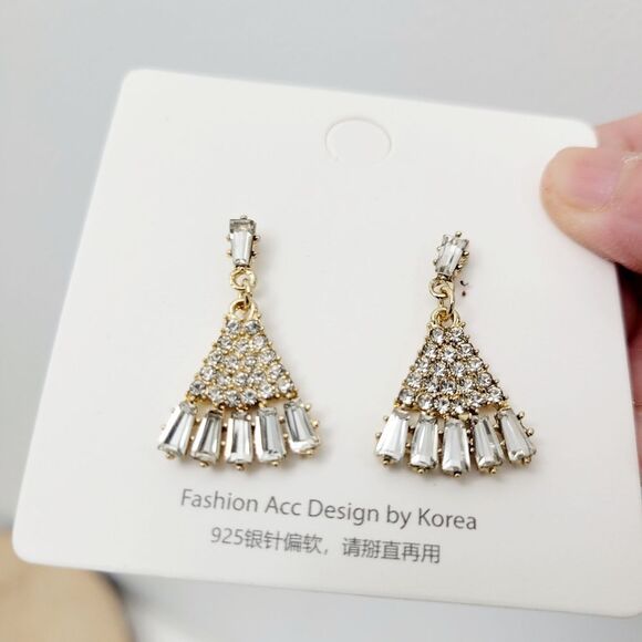 Brand New Gold Tone Silver Rhinestone Earrings - Picture 7 of 9